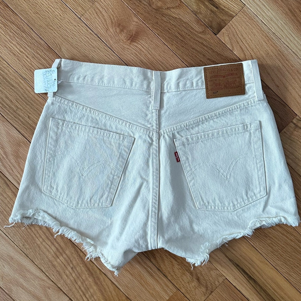 Levis 501 Eggshell Cutoff Shorts NWT
